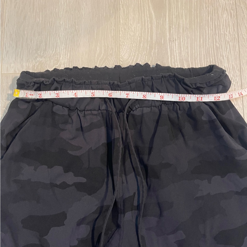 Lululemon Stretch High-Rise Jogger *Full Length size 4 Black Dark Gray Camo - Picture 8 of 16